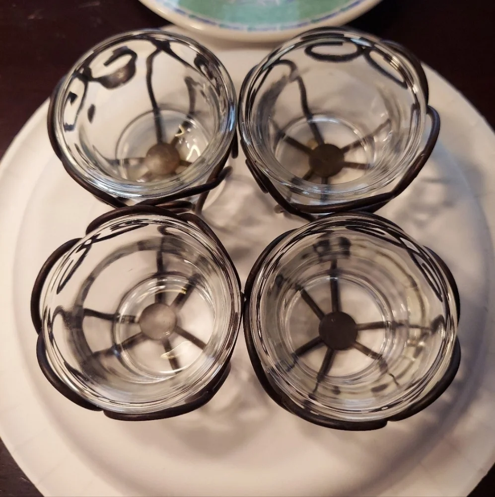 NWOT SOUTHERN LIVING ART DECO VOTIVE CANDLE HOLDER SET OF 4 METAL/GLASS